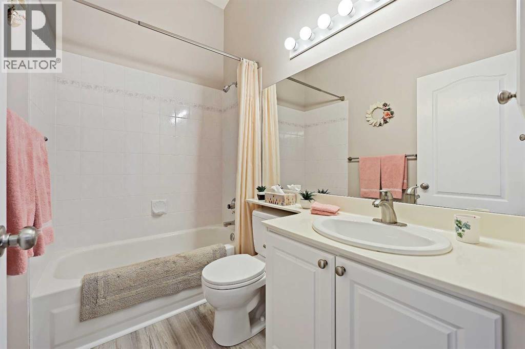 Single Family House Bungalow for Sale in  Douglasview Road SE Douglasdale/Glen Calgary 