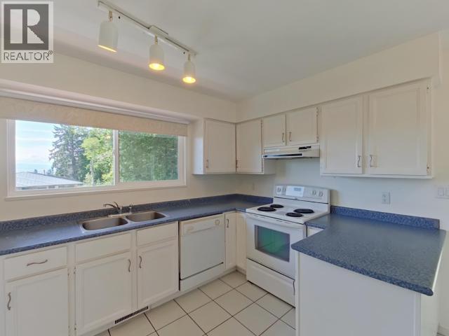 3638 STRATHCONA AVE, Powell River