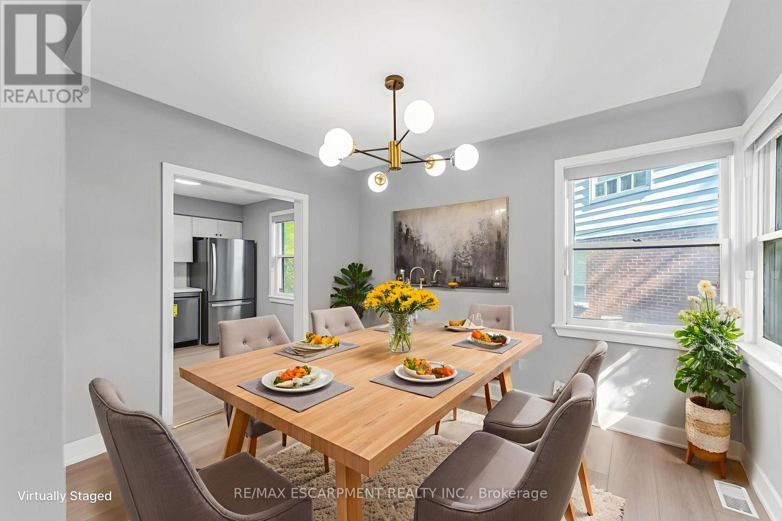 Single Family House for Sale in  ELAINE COURT Hamilton (Rosedale) 