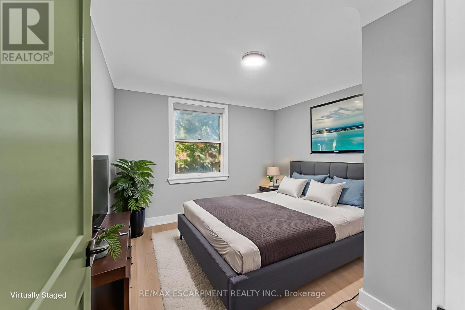 Single Family House for Sale in  ELAINE COURT Hamilton (Rosedale) 