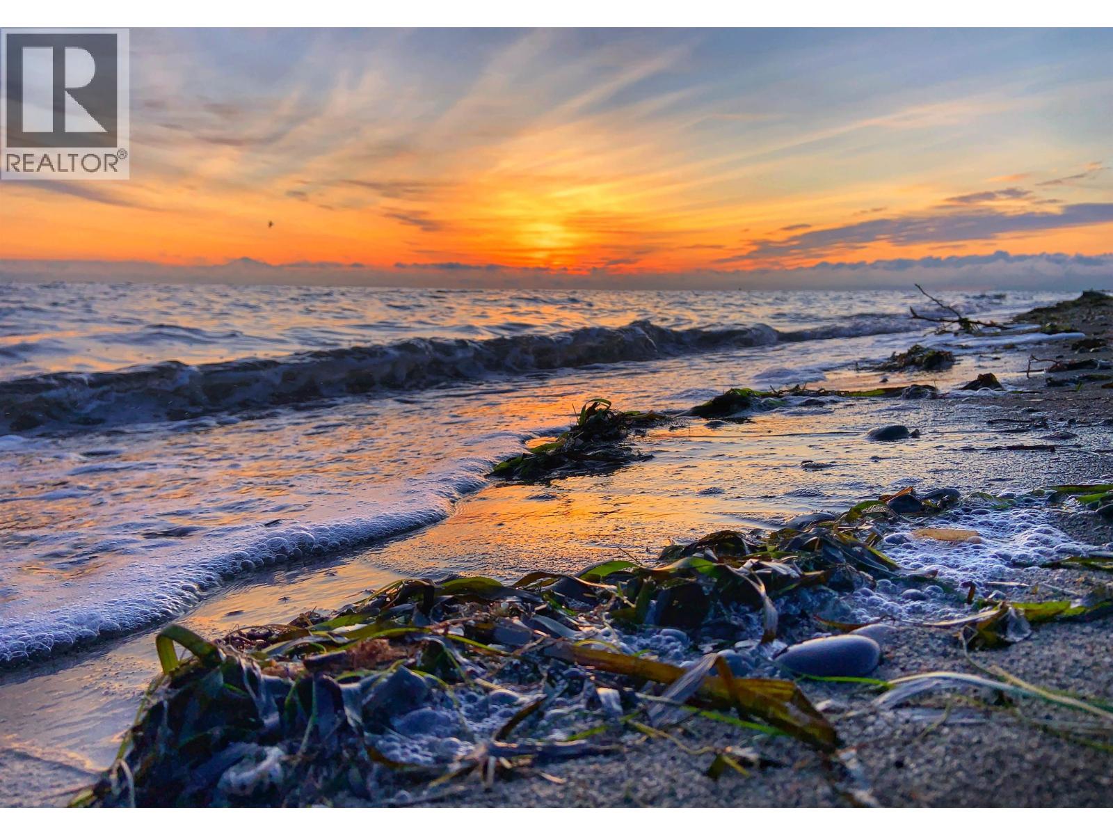 #102-320 RIDGE Street, Delta