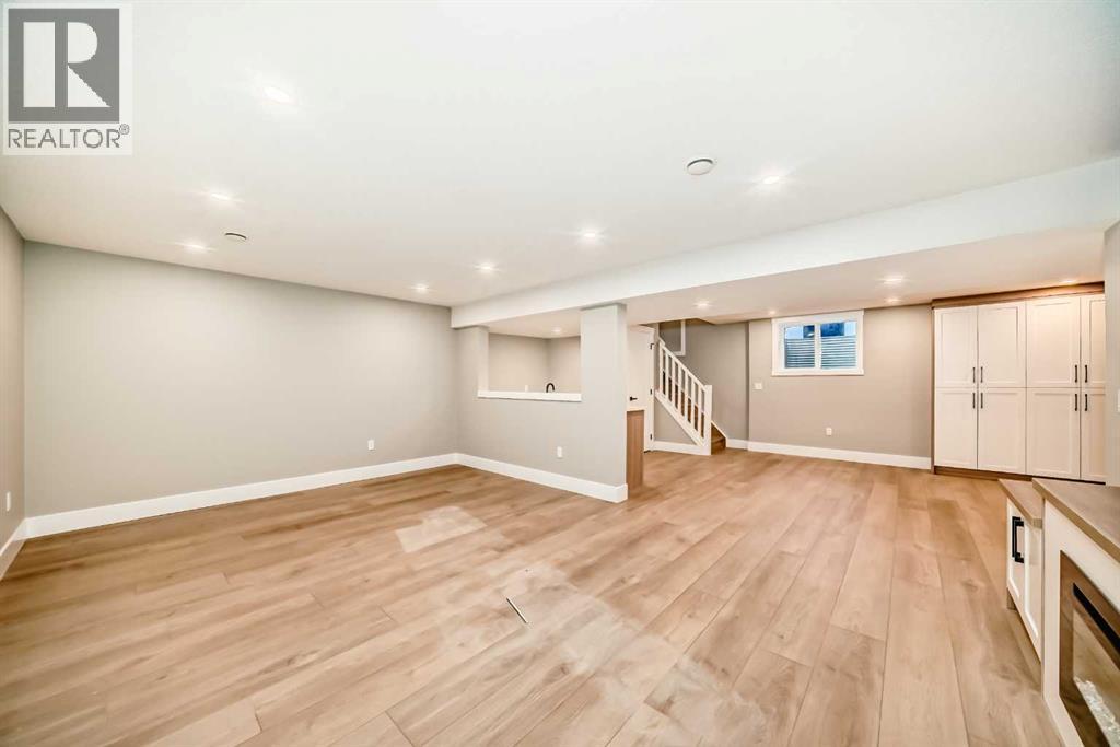 Single Family House Bungalow for Sale in  Lake Wapta Road SE Lake Bonavista Calgary 