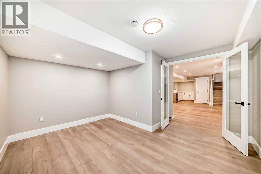 Single Family House Bungalow for Sale in  Lake Wapta Road SE Lake Bonavista Calgary 