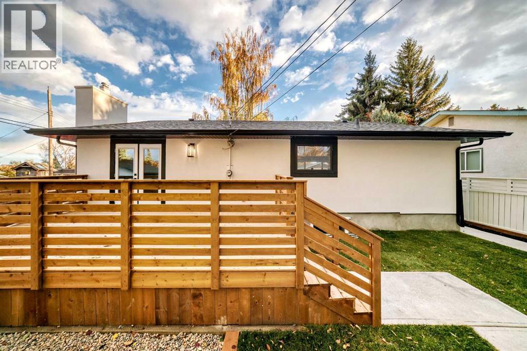 Single Family House Bungalow for Sale in  Lake Wapta Road SE Lake Bonavista Calgary 
