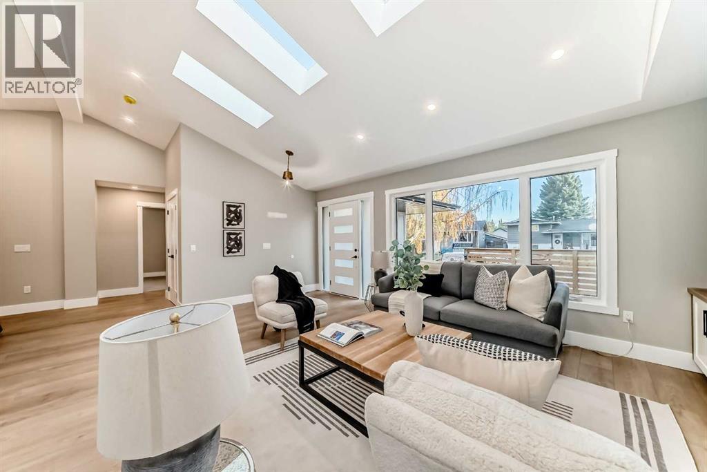 Single Family House Bungalow for Sale in  Lake Wapta Road SE Lake Bonavista Calgary 