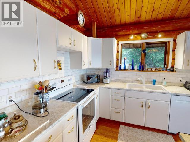 4304 SANDERSON ROAD, Texada Island