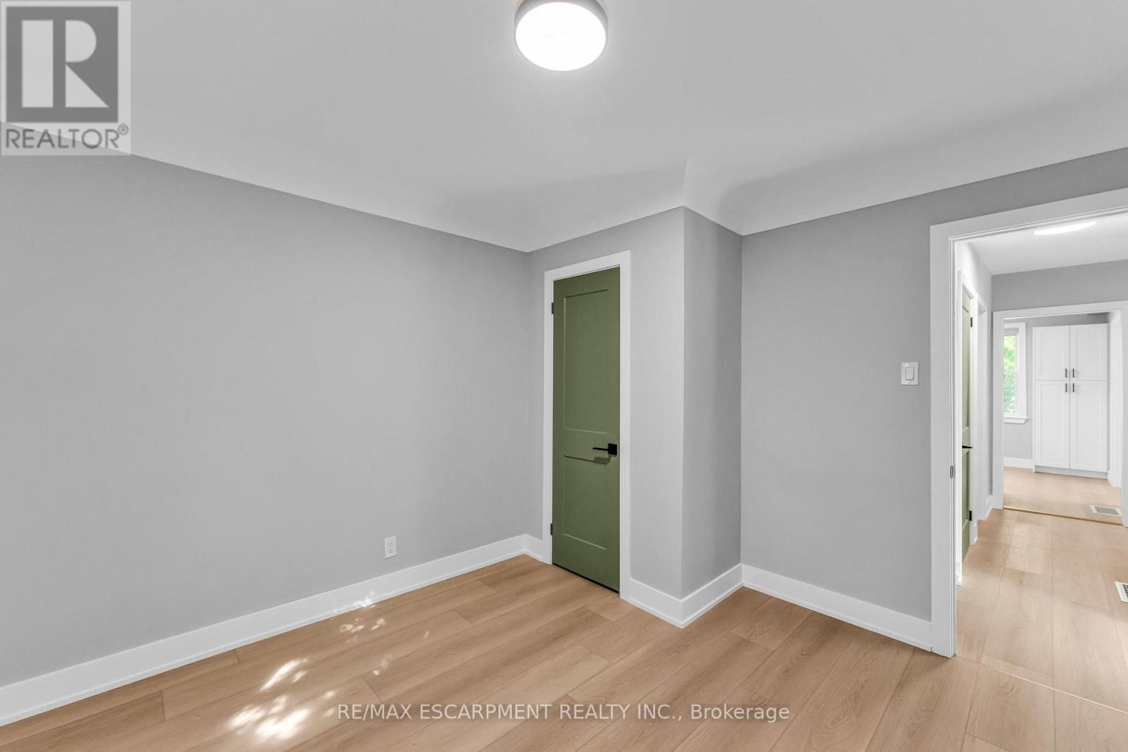 Single Family House for Sale in  ELAINE COURT Hamilton (Rosedale) 