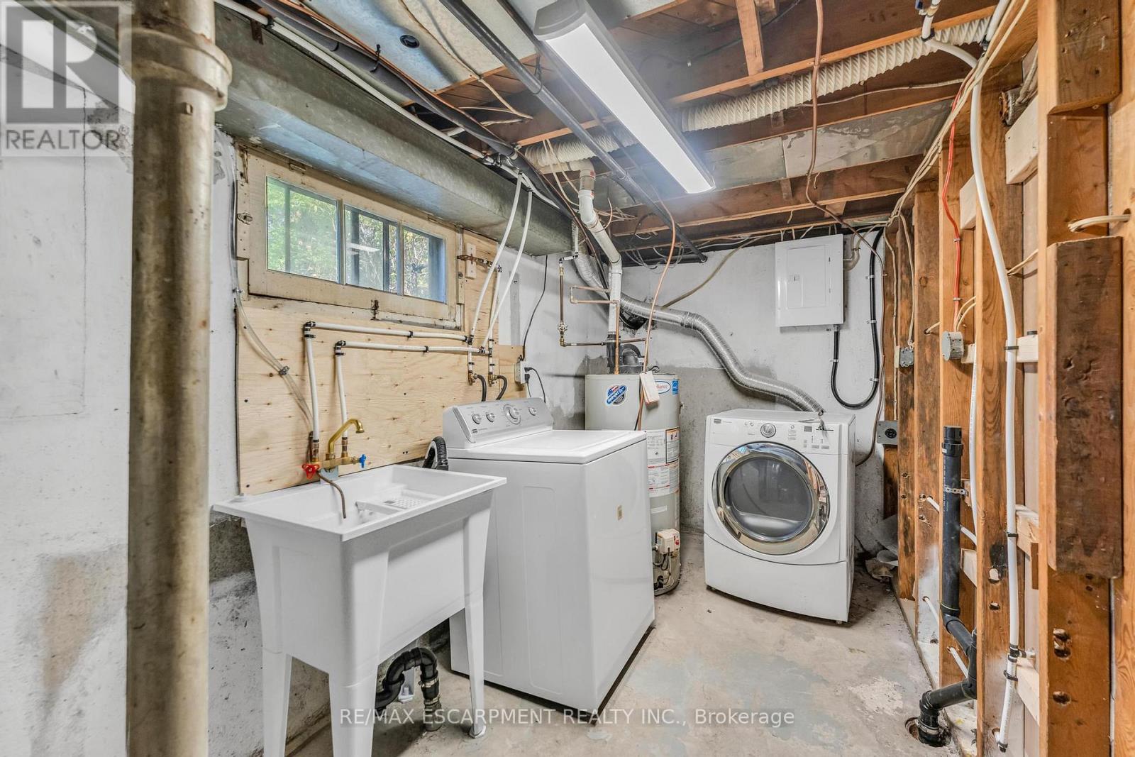 Single Family House for Sale in  ELAINE COURT Hamilton (Rosedale) 