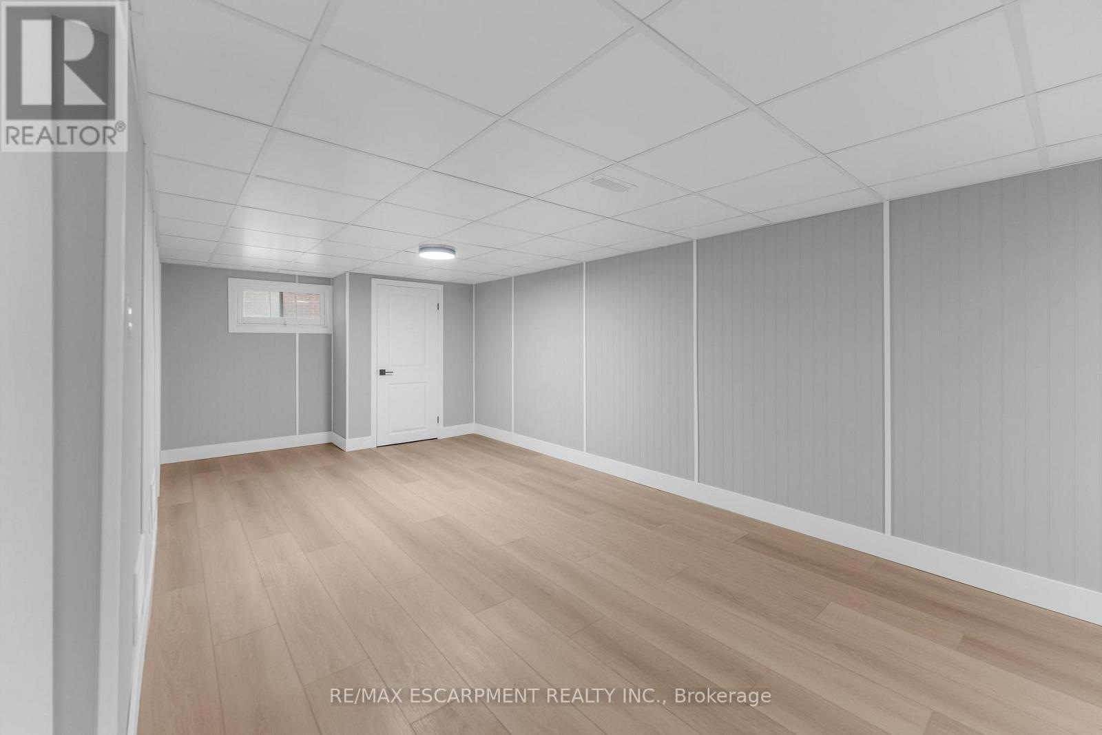 Single Family House for Sale in  ELAINE COURT Hamilton (Rosedale) 