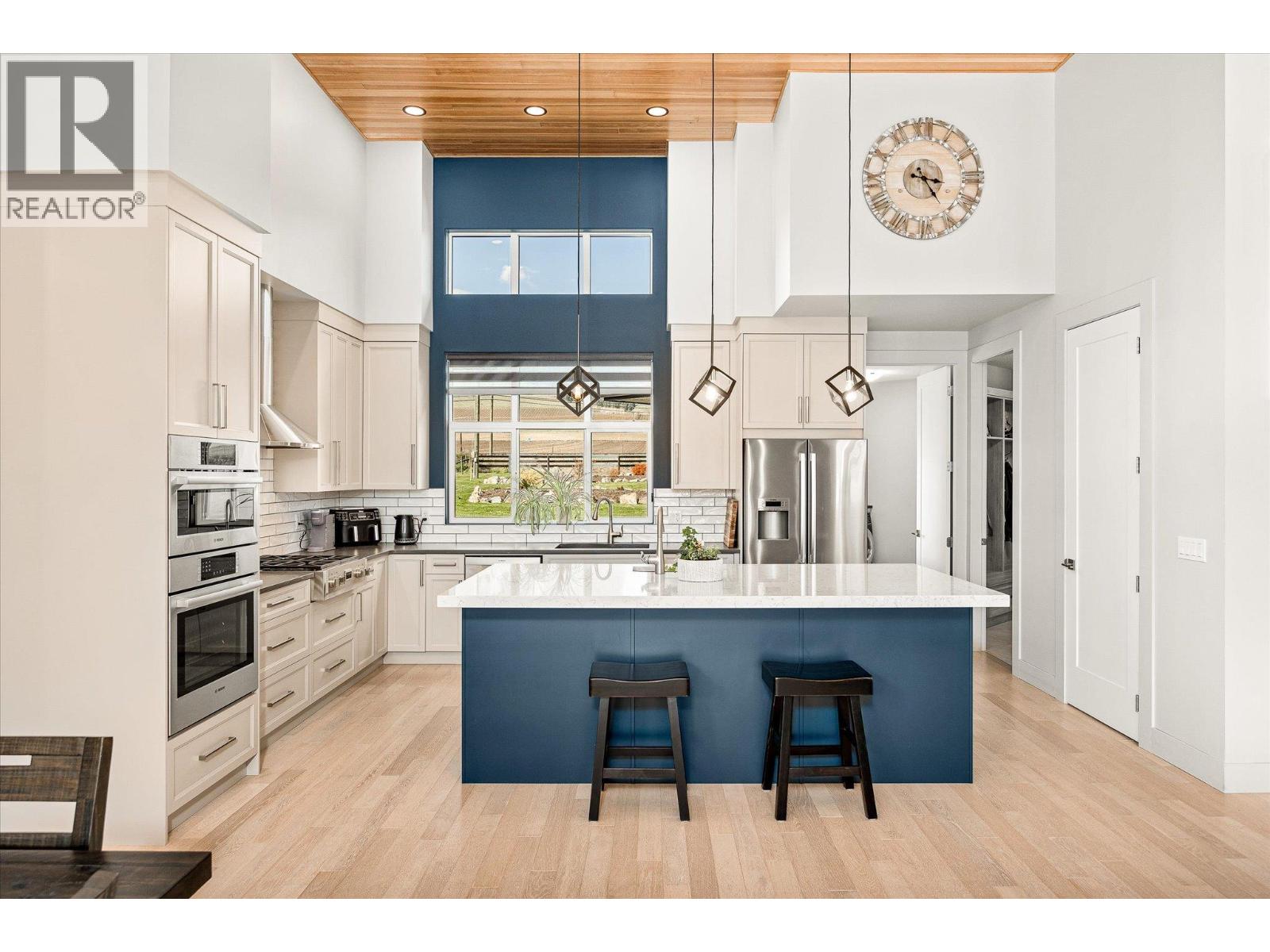 7260 Highway 6, Coldstream