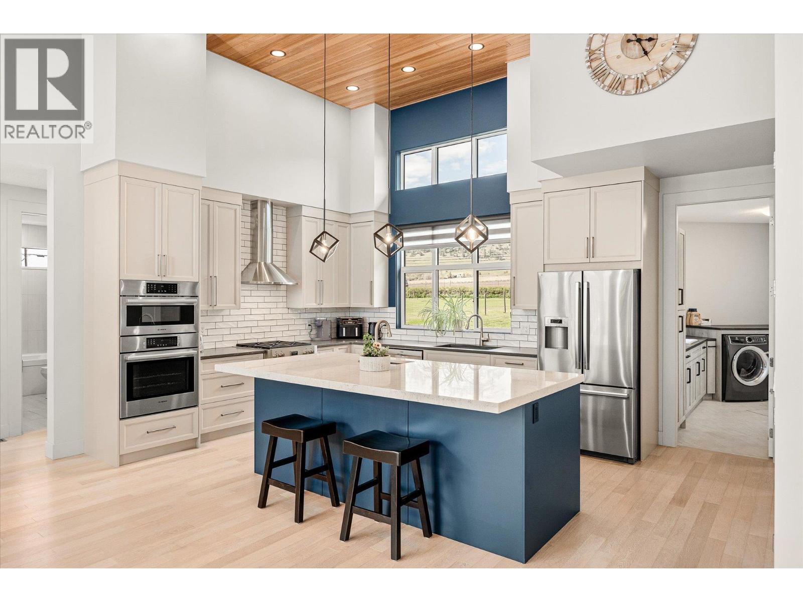 7260 Highway 6, Coldstream