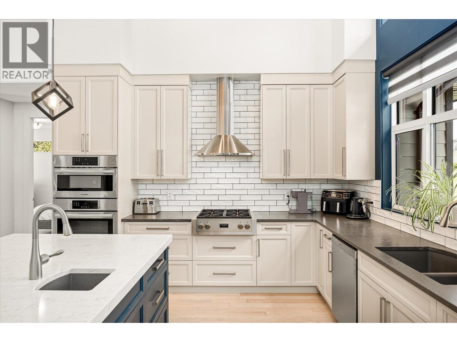 7260 Highway 6, Coldstream