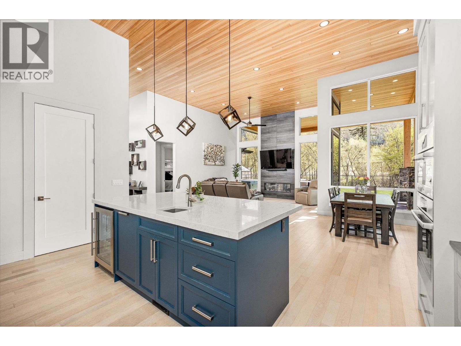 7260 Highway 6, Coldstream