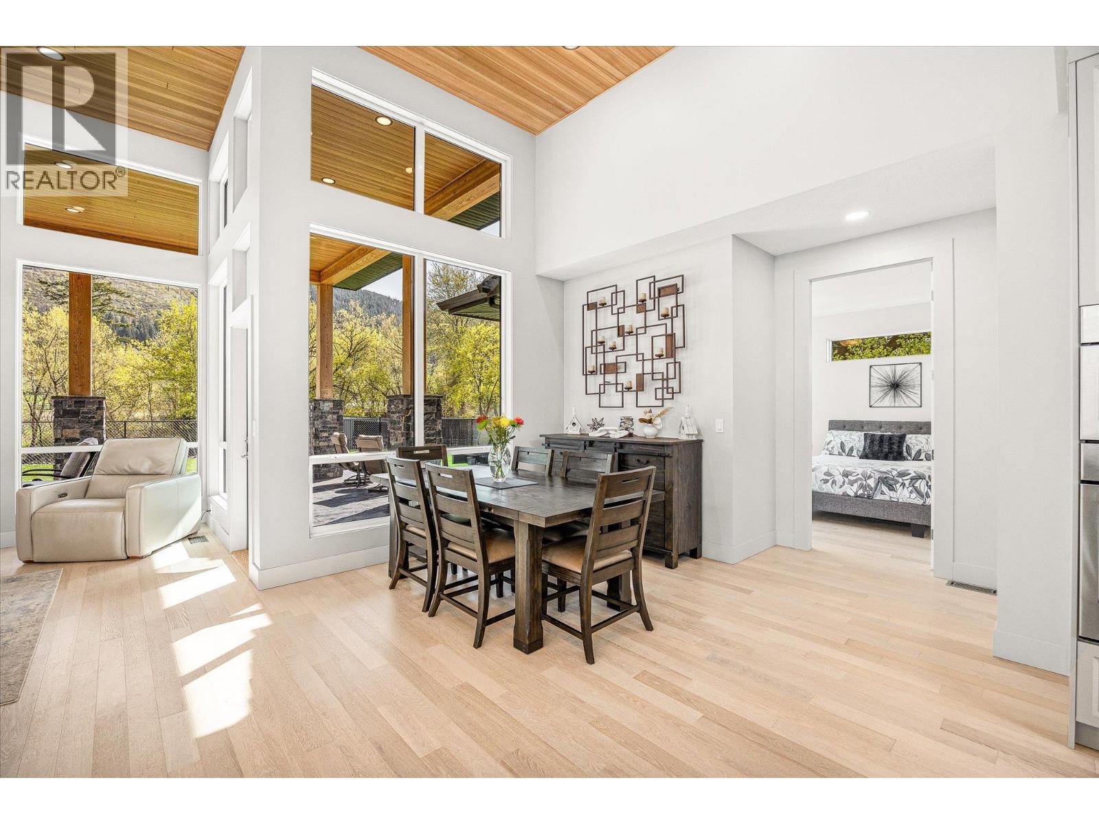 7260 Highway 6, Coldstream