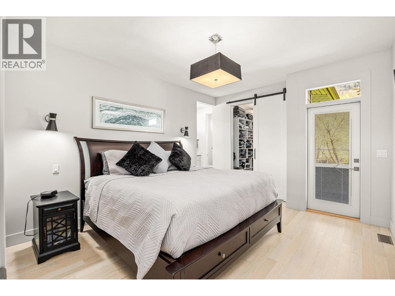 7260 Highway 6, Coldstream