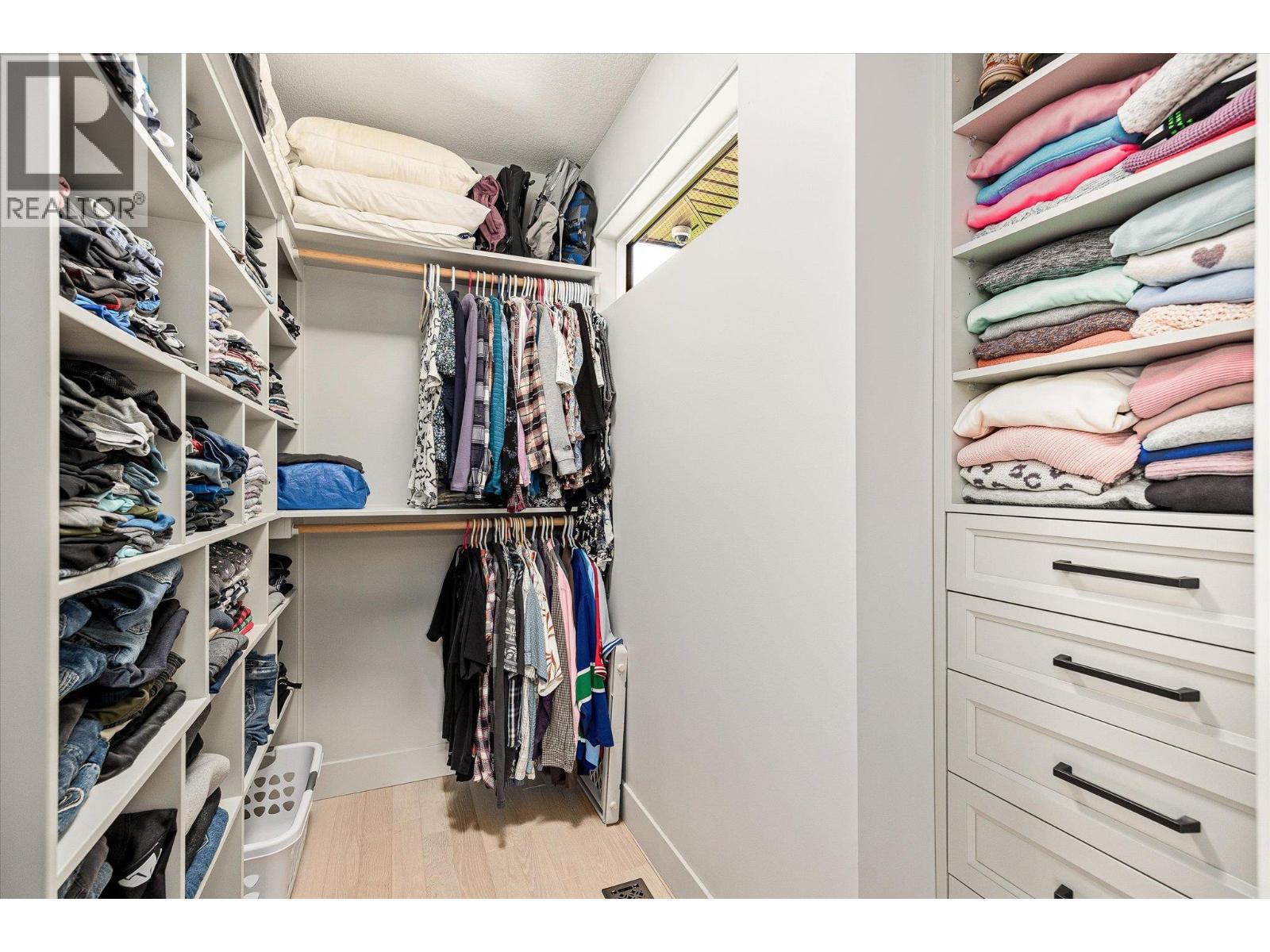 7260 Highway 6, Coldstream