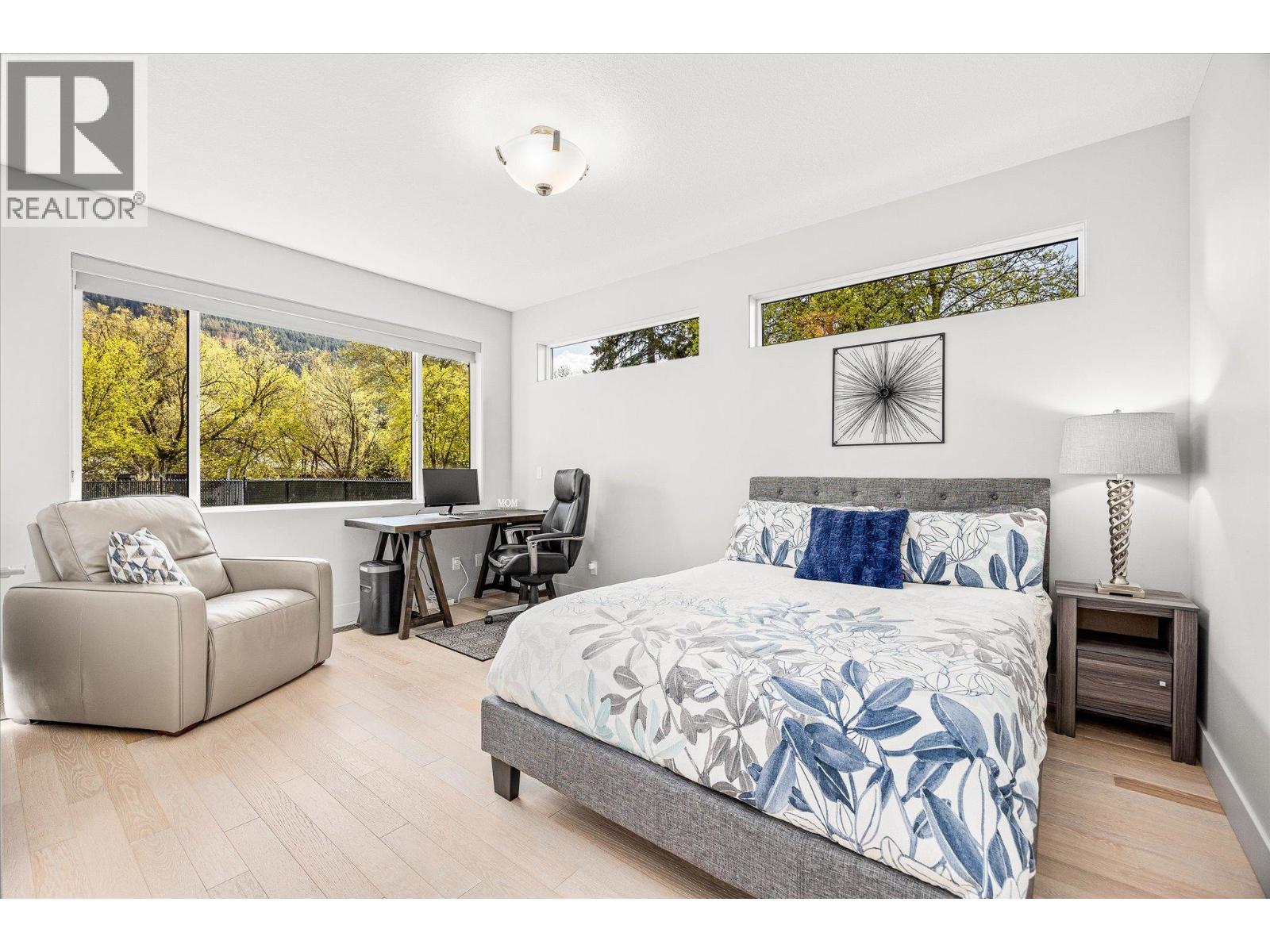 7260 Highway 6, Coldstream