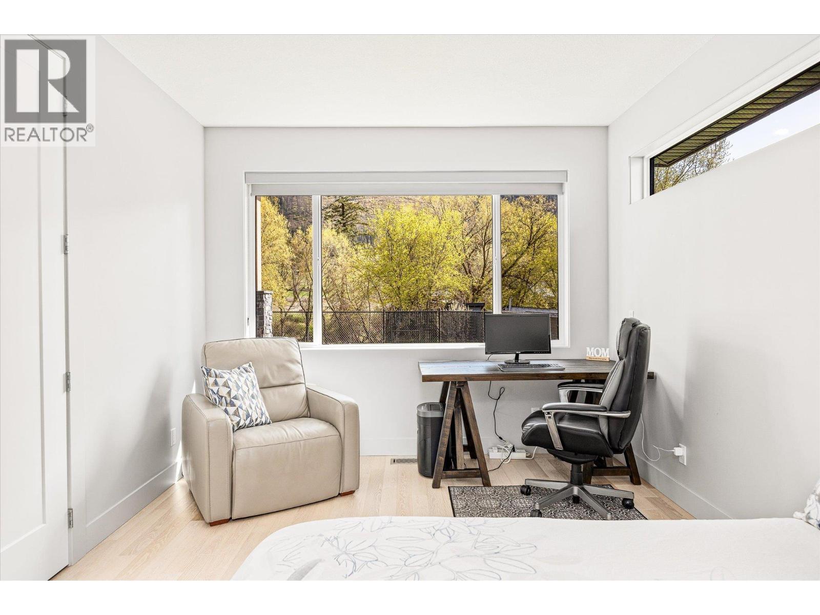 7260 Highway 6, Coldstream