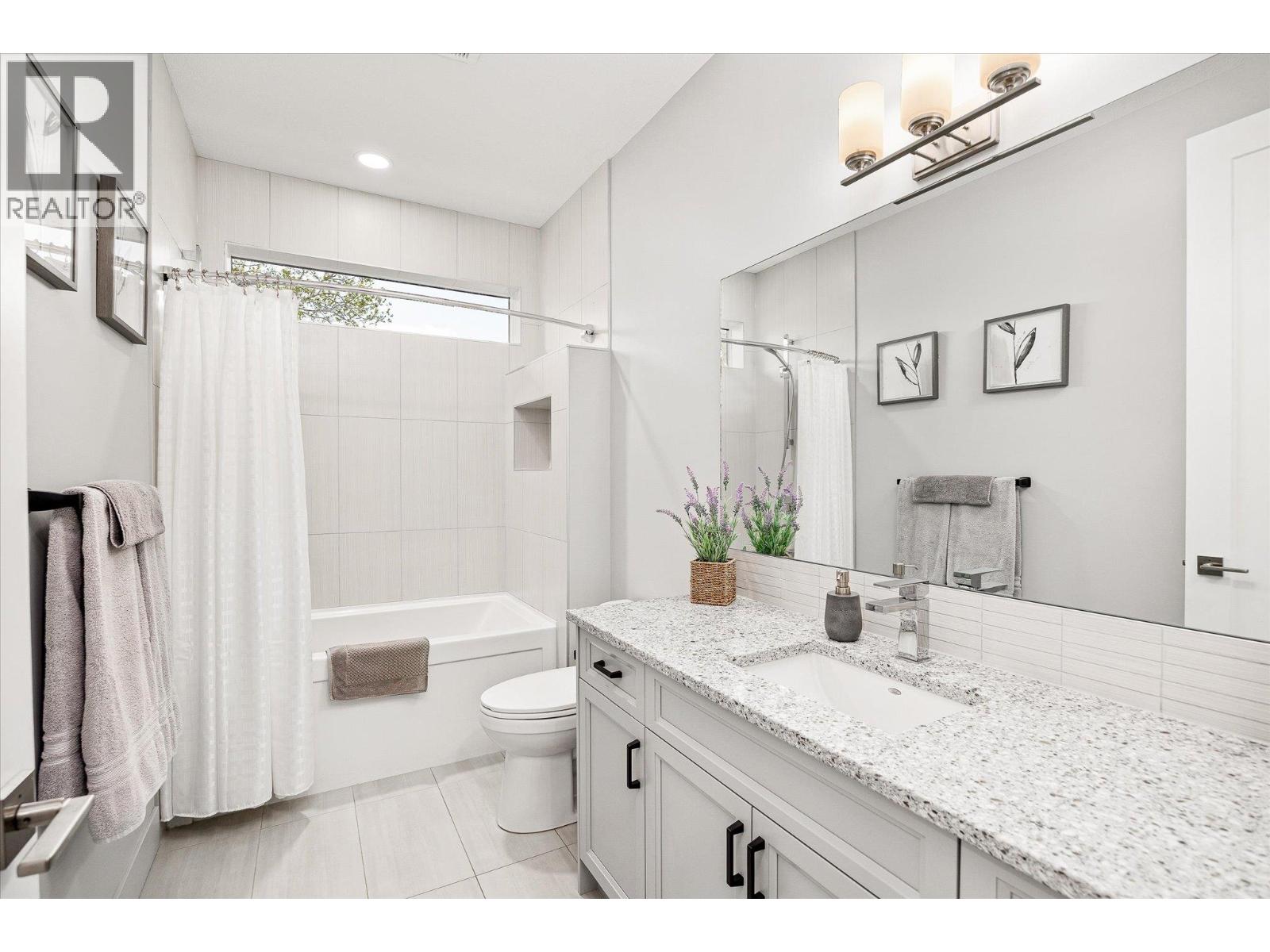 7260 Highway 6, Coldstream