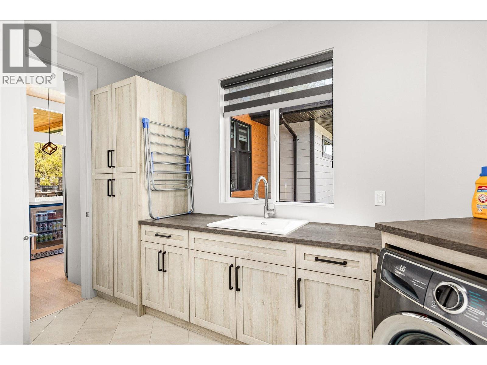 7260 Highway 6, Coldstream