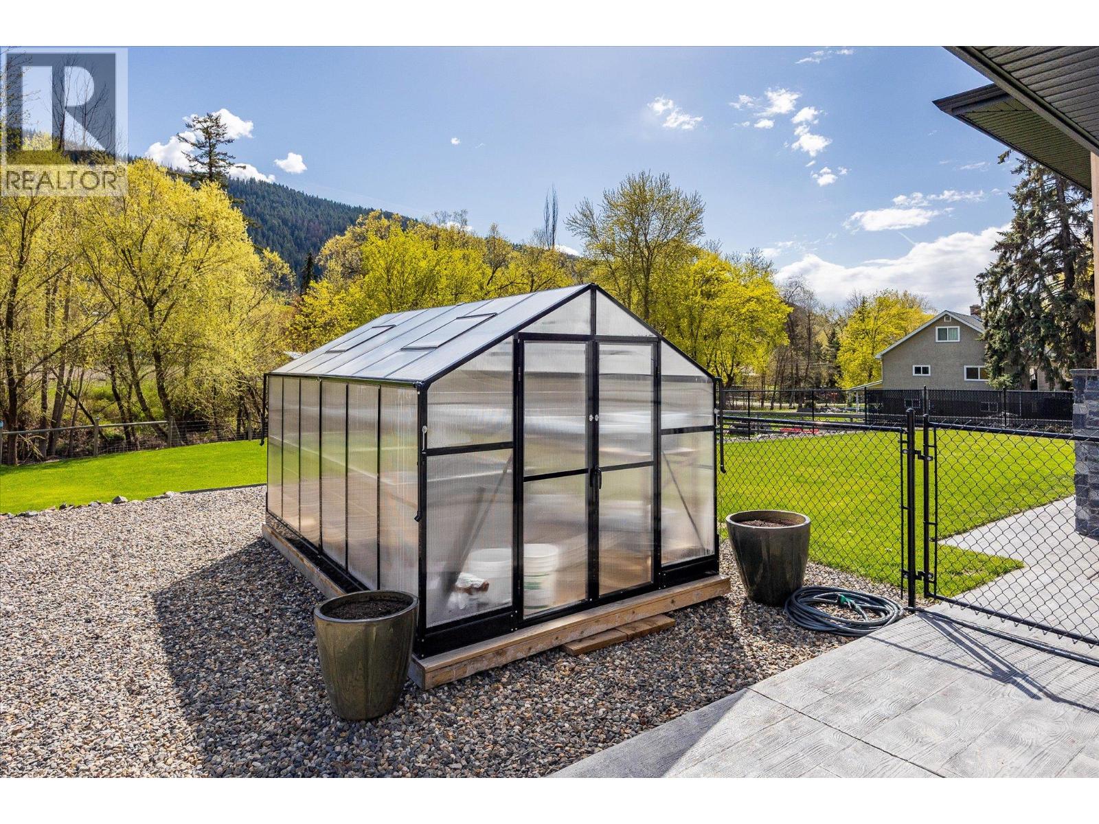 7260 Highway 6, Coldstream