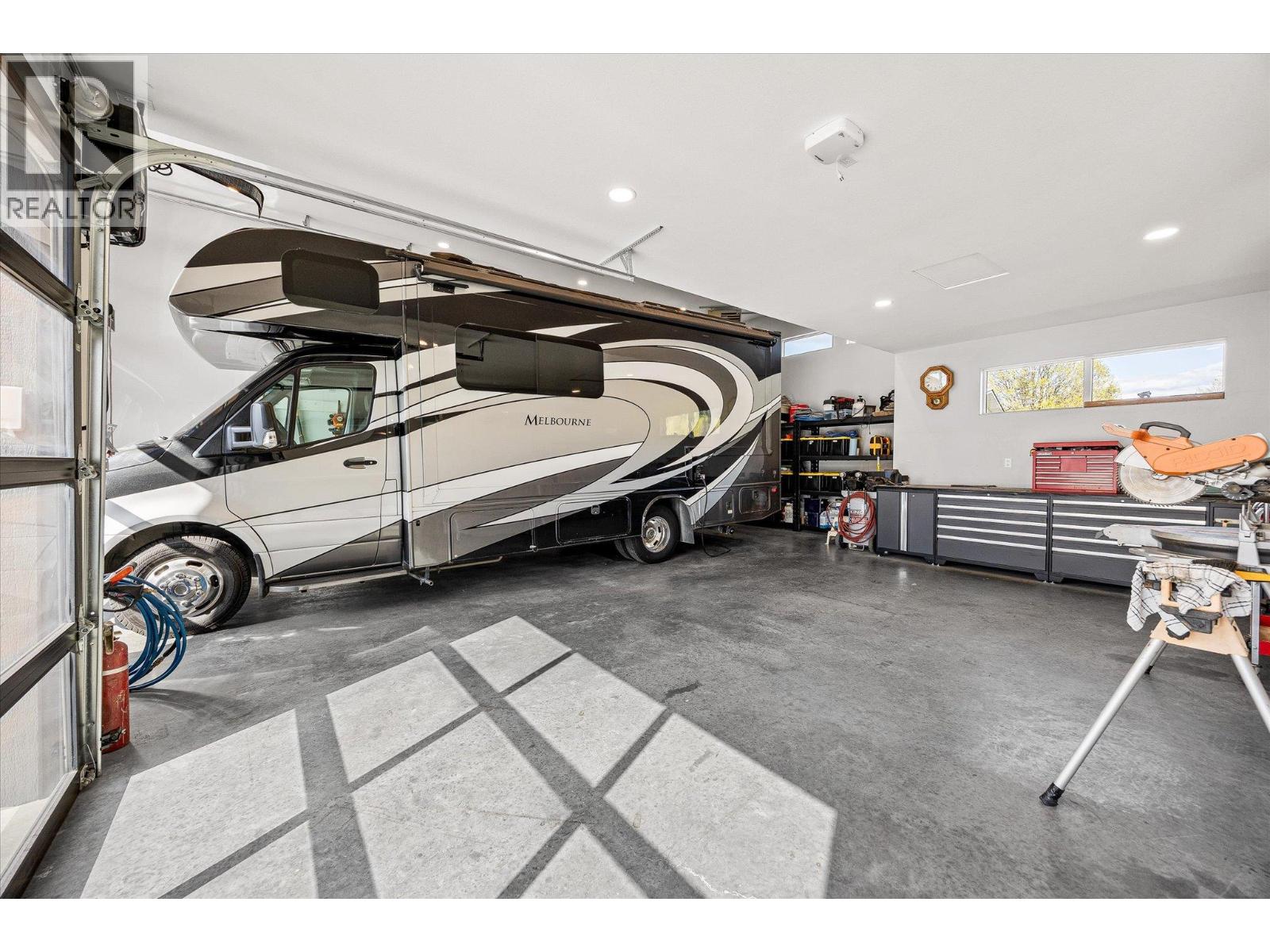 7260 Highway 6, Coldstream