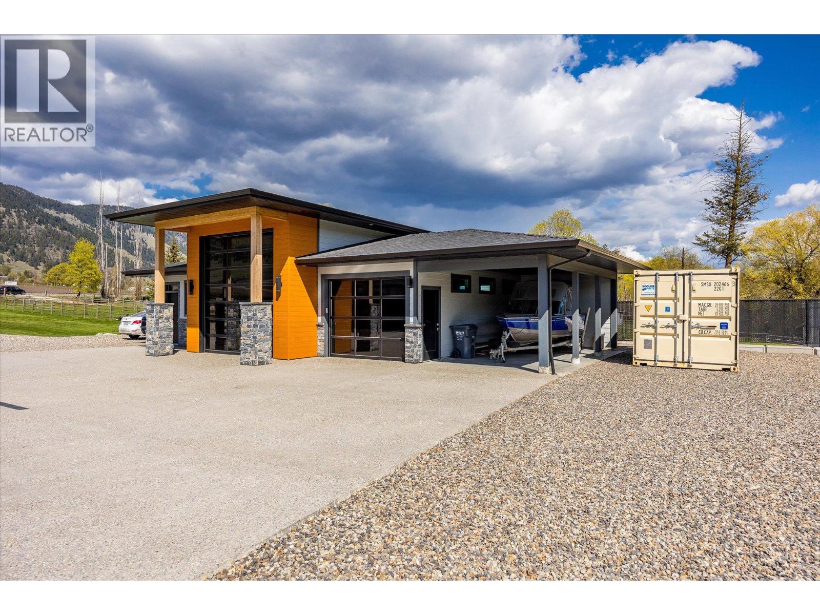7260 Highway 6, Coldstream