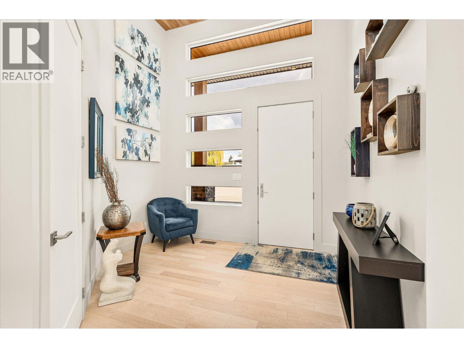 7260 Highway 6, Coldstream