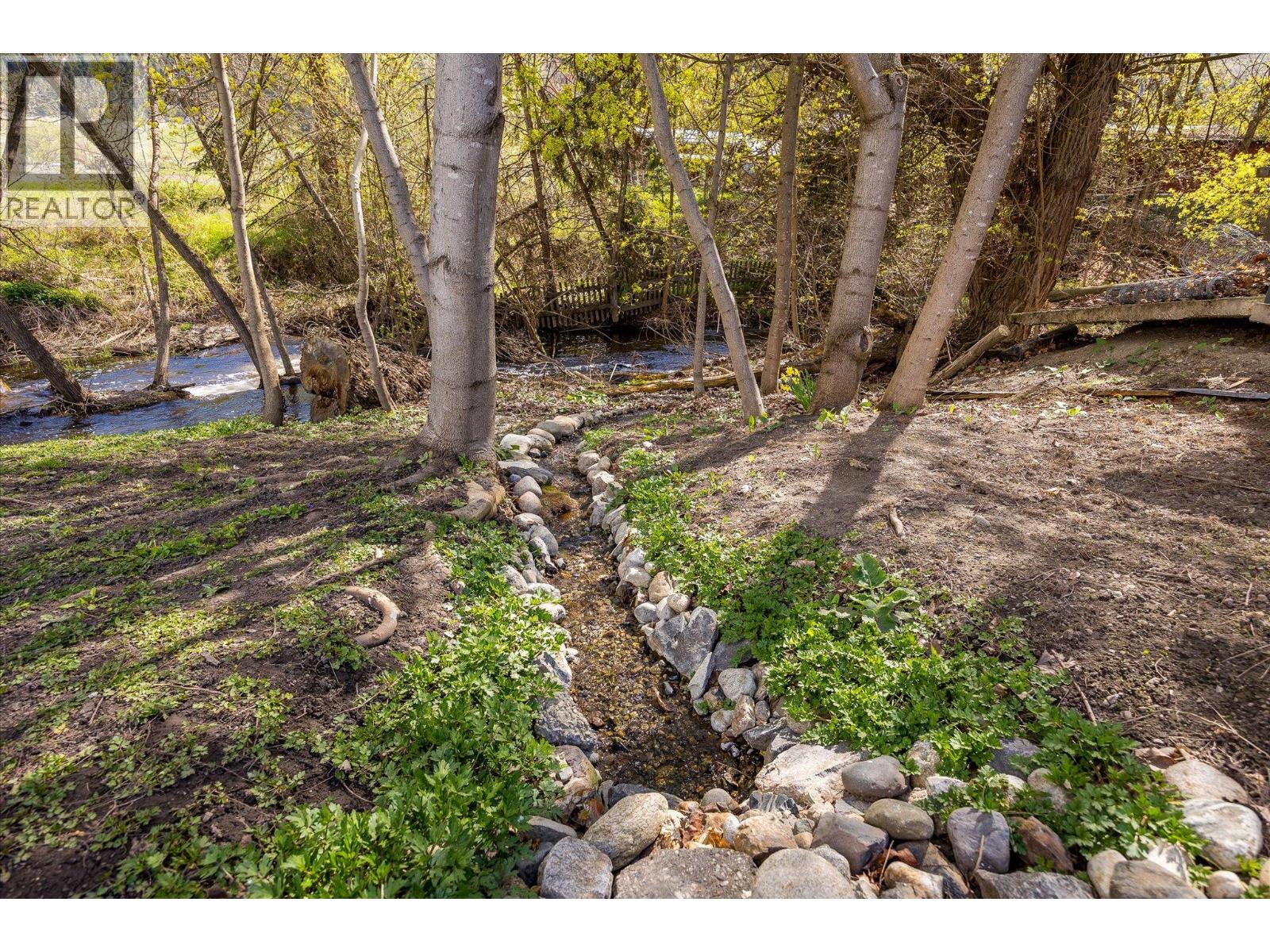 7260 Highway 6, Coldstream