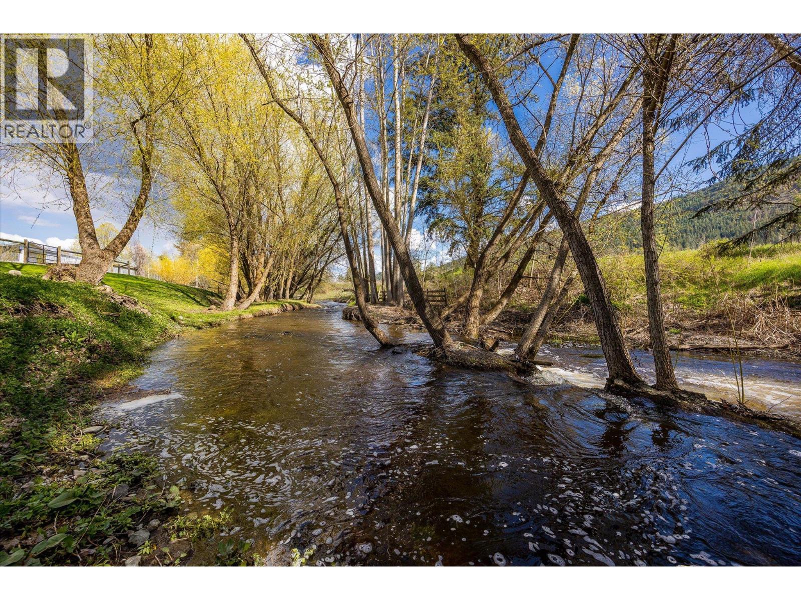 7260 Highway 6, Coldstream