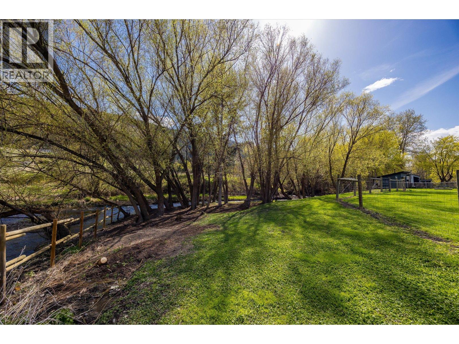 7260 Highway 6, Coldstream