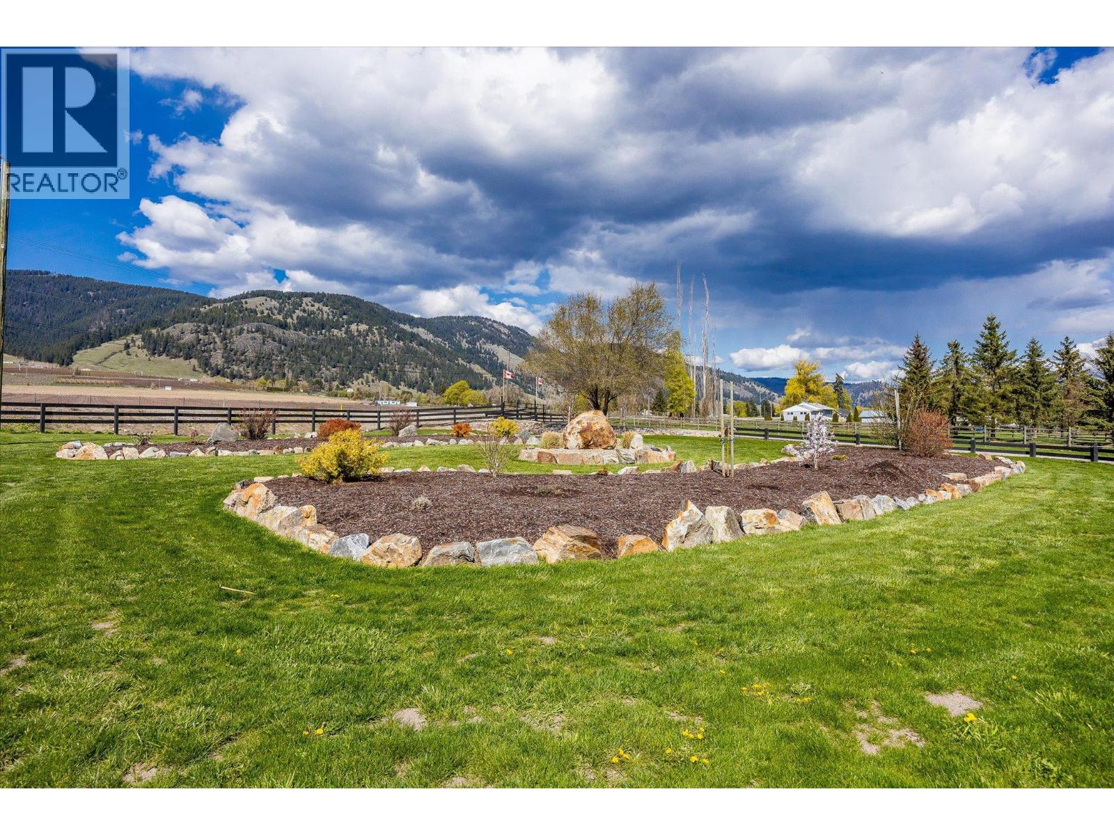 7260 Highway 6, Coldstream