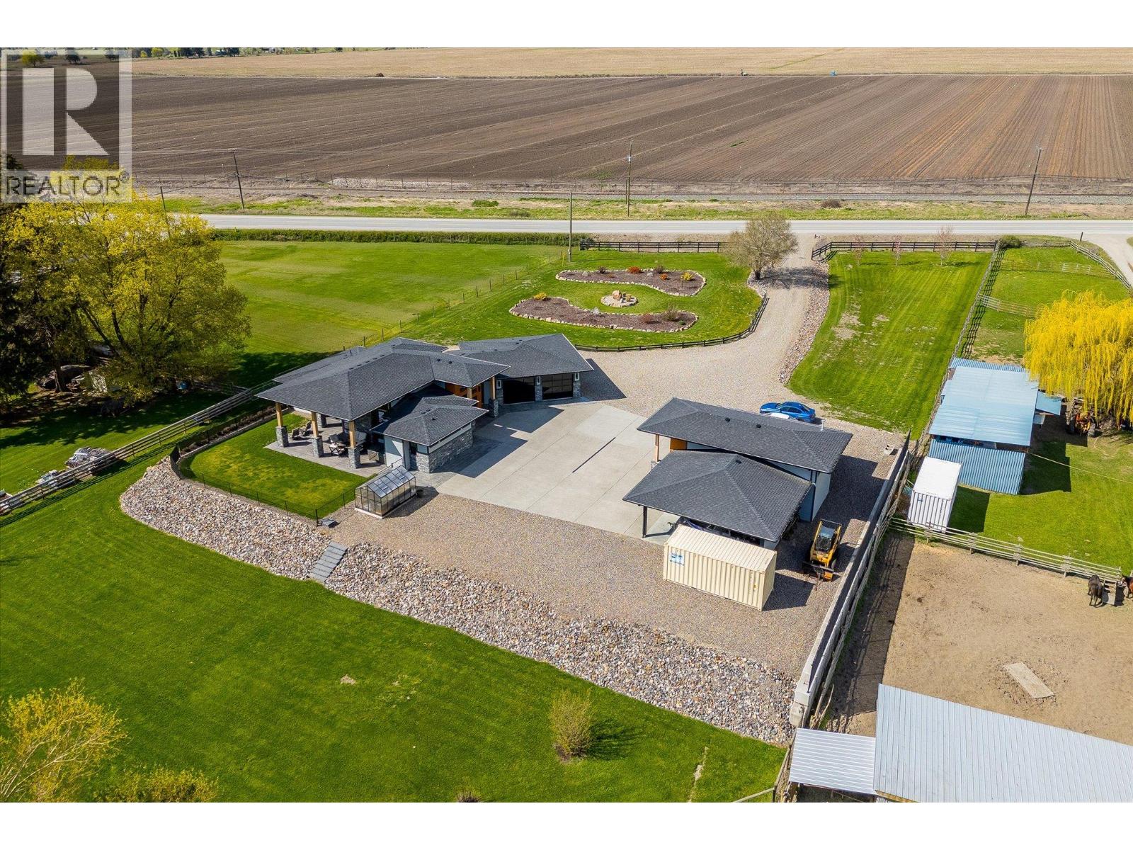 7260 Highway 6, Coldstream