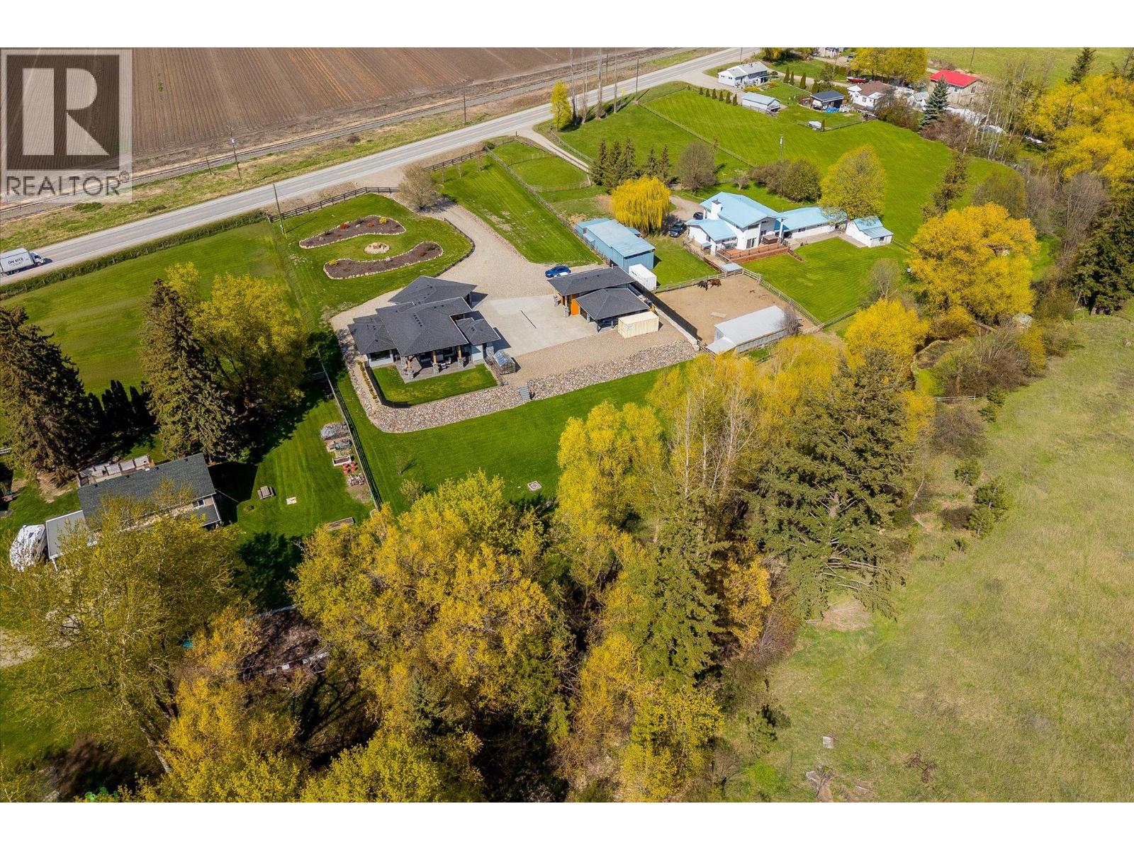 7260 Highway 6, Coldstream