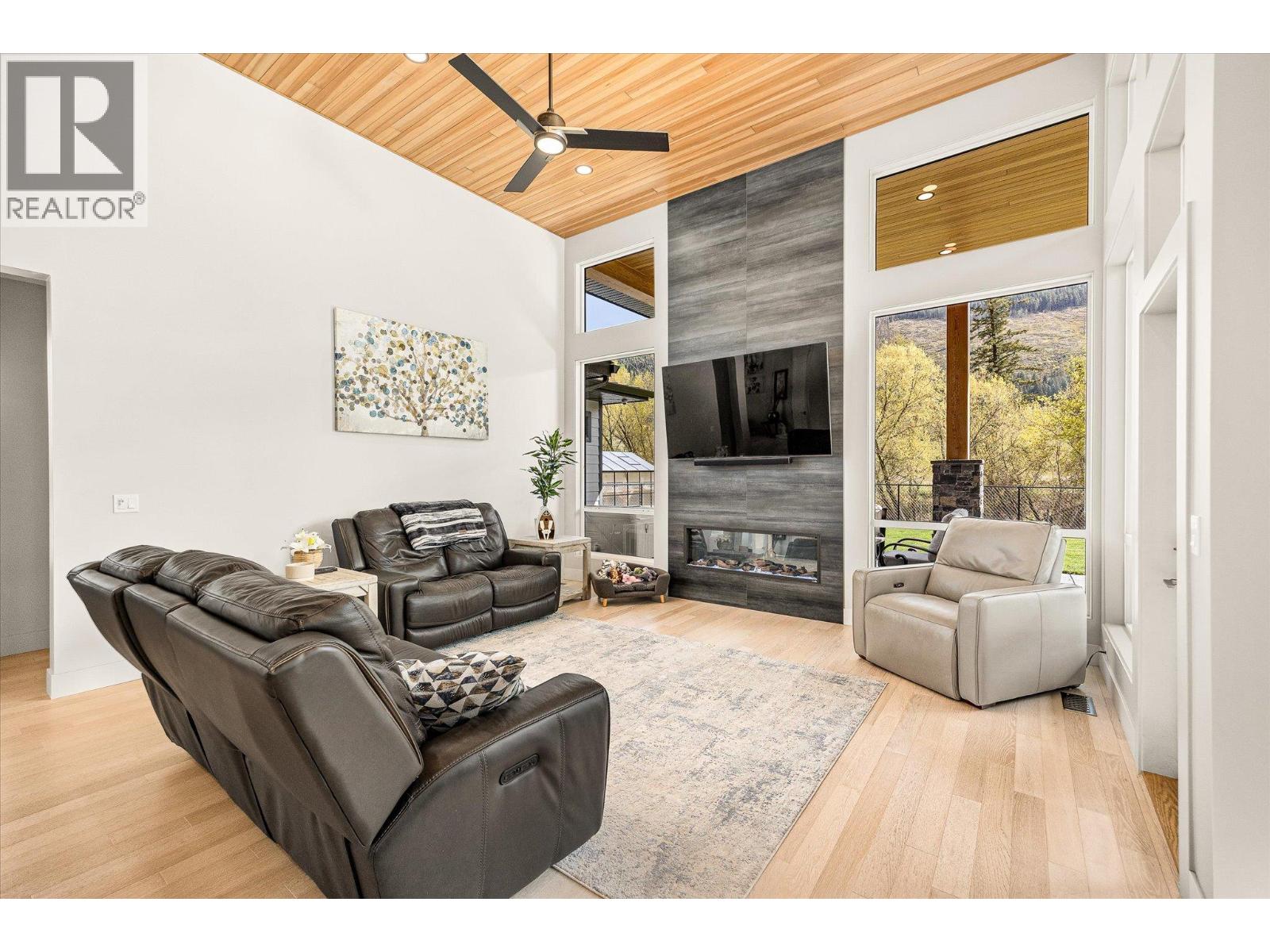 7260 Highway 6, Coldstream