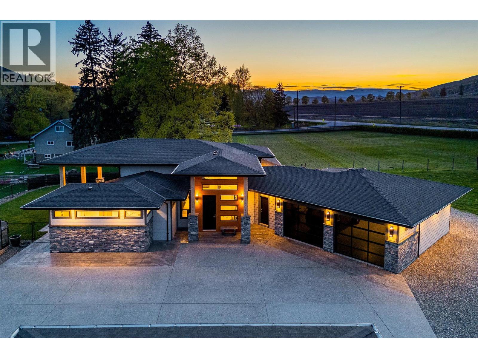 7260 Highway 6, Coldstream