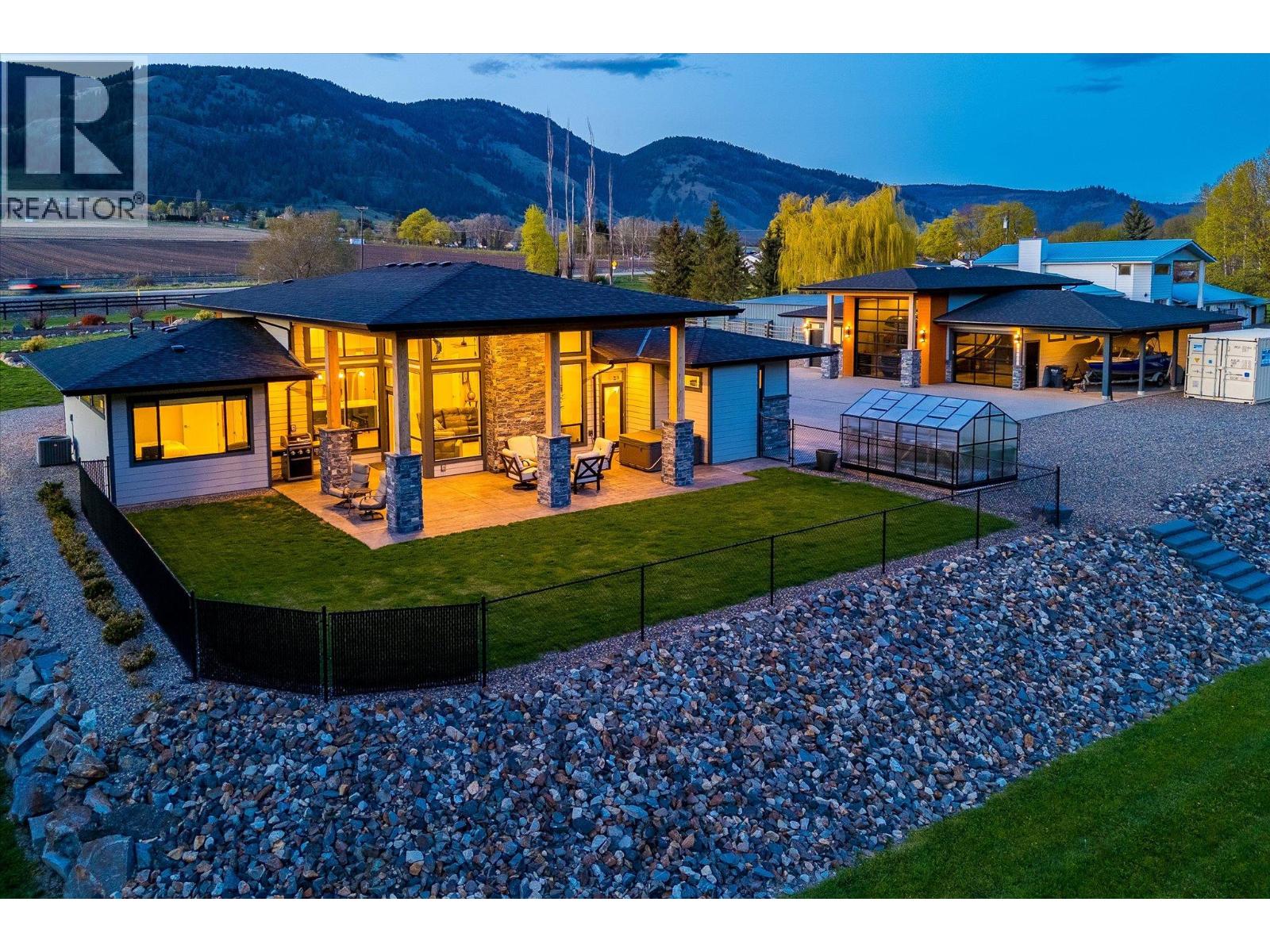 7260 Highway 6, Coldstream