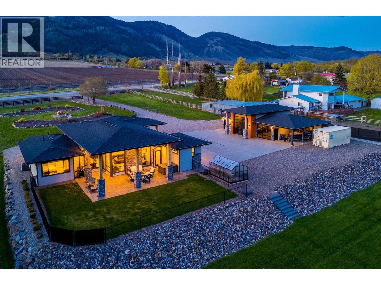 7260 Highway 6, Coldstream