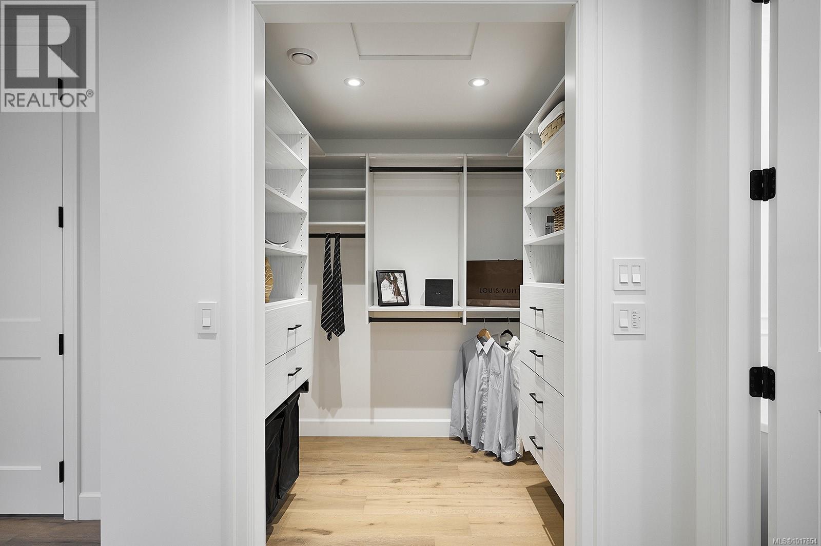 2314 Windsor Rd, Oak Bay