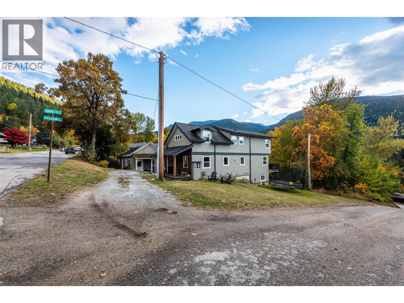 2102 Falls Street, Nelson