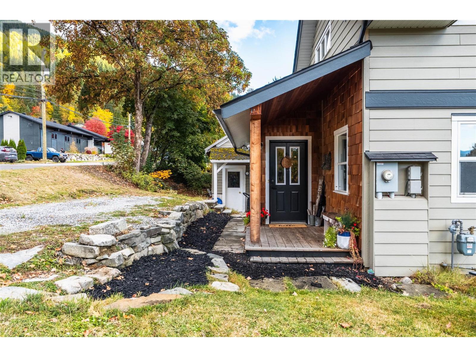 2102 Falls Street, Nelson