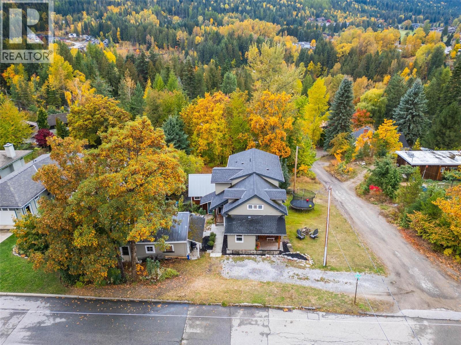 2102 Falls Street, Nelson