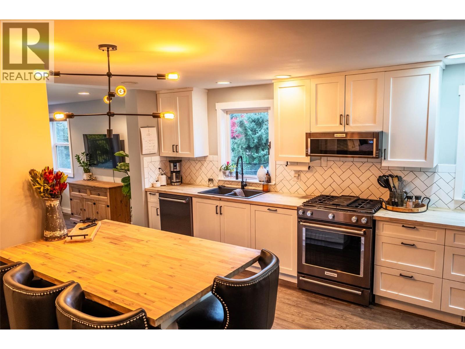 2102 Falls Street, Nelson