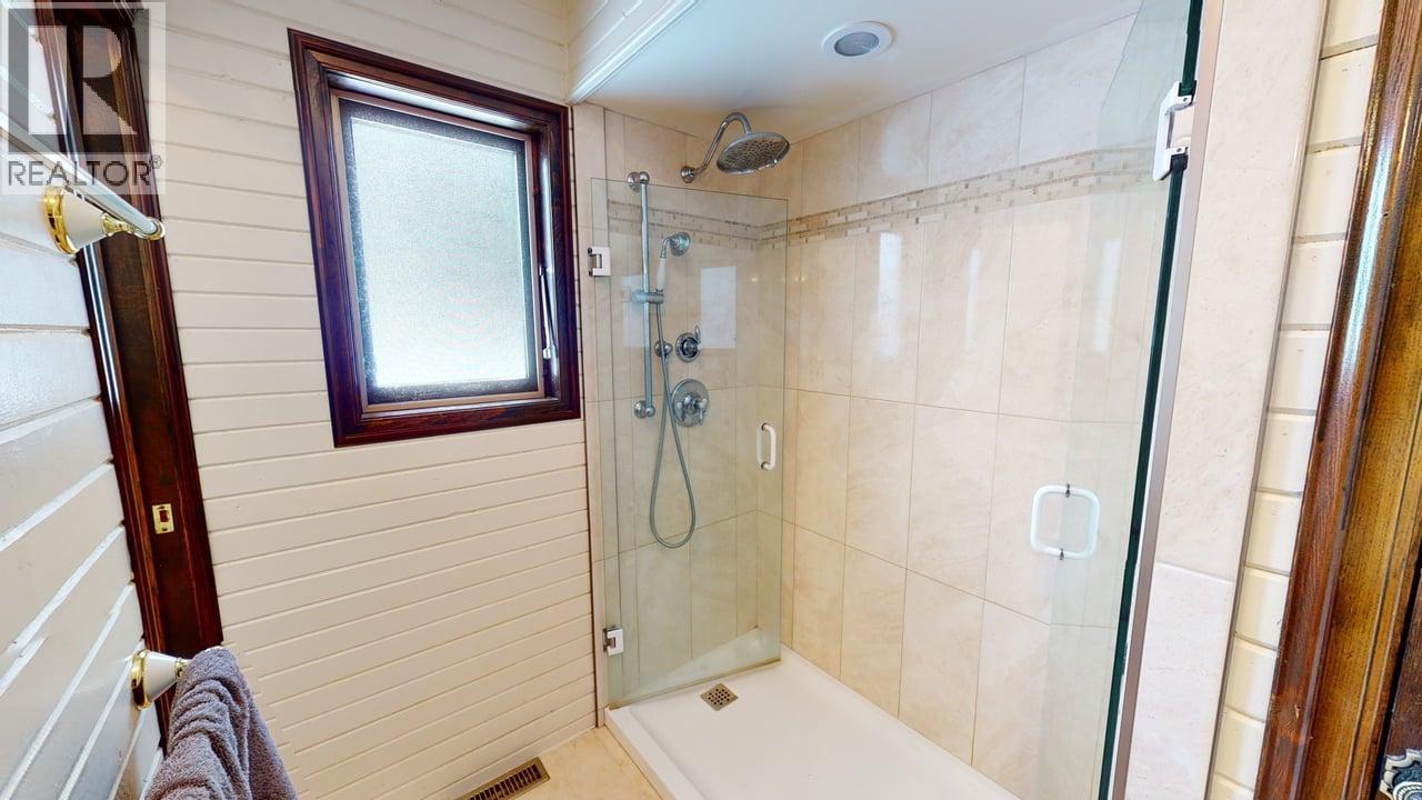 2545 6 Highway, Lumby