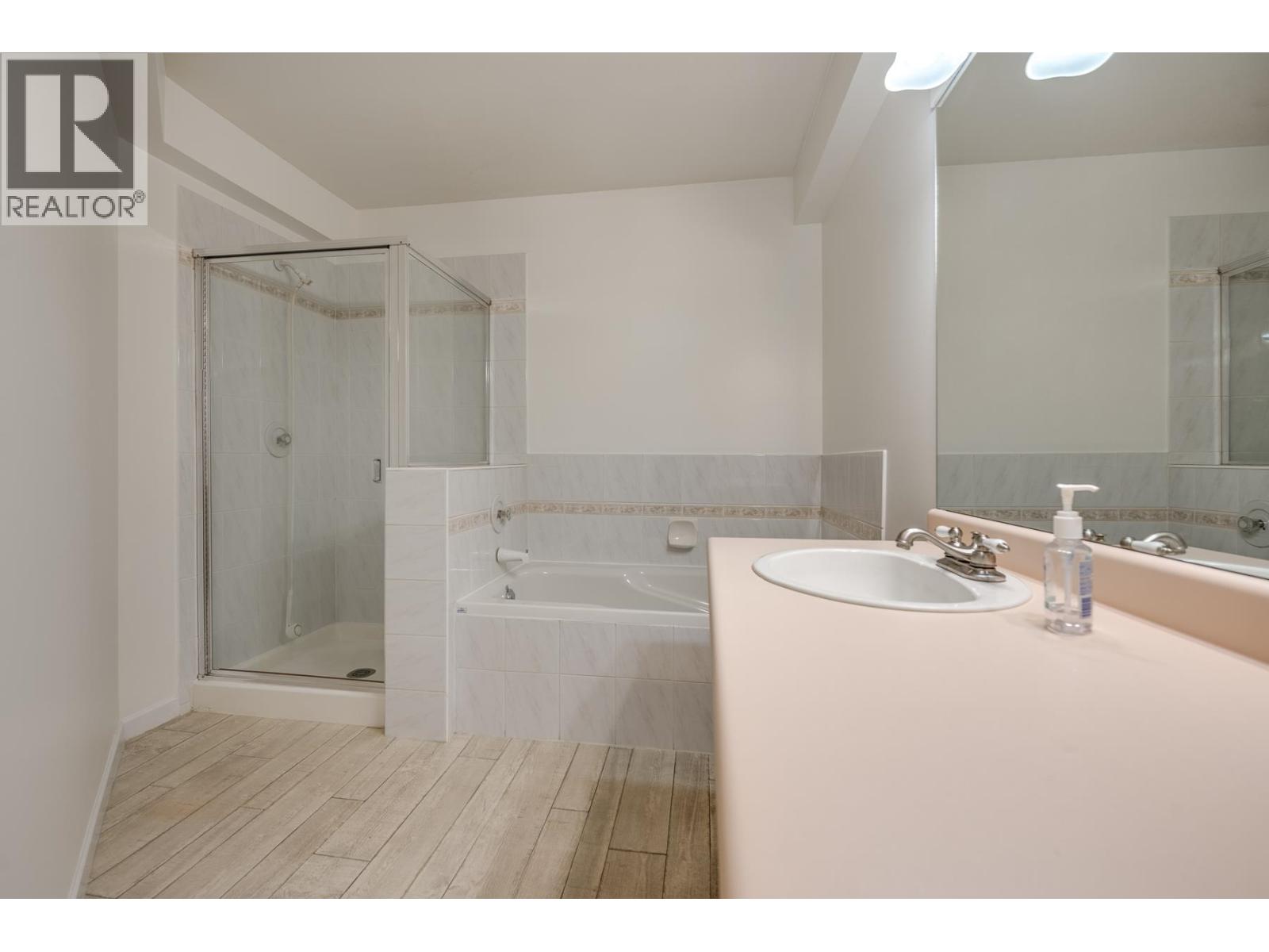 #204-1153 54A Street, Delta