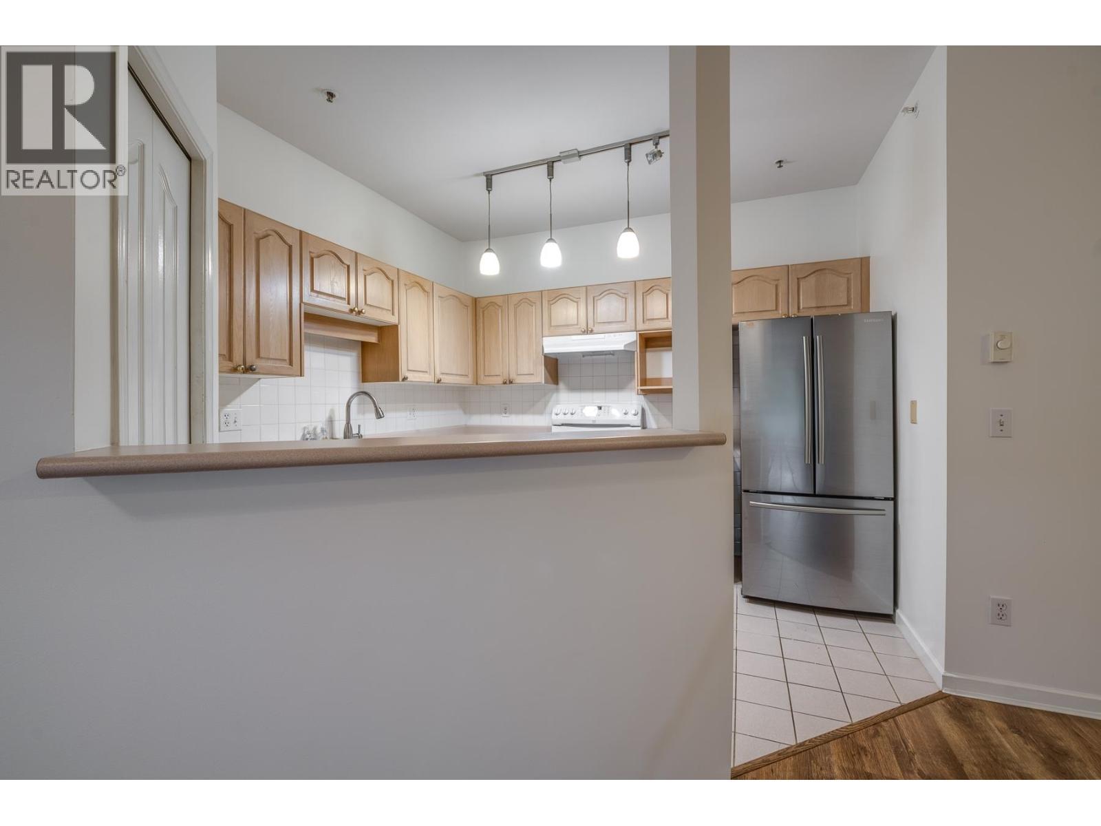 #204-1153 54A Street, Delta