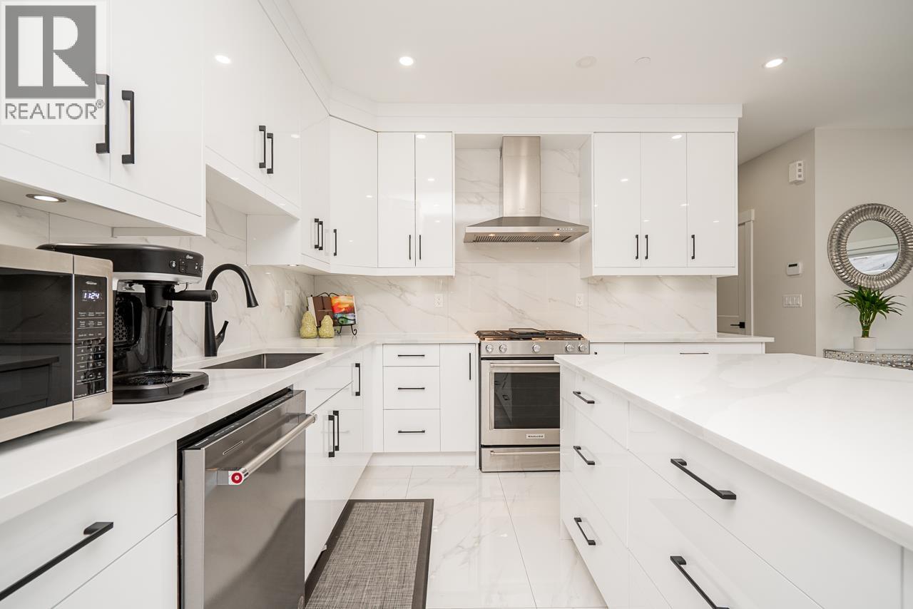 3080 OXFORD STREET, Coquitlam