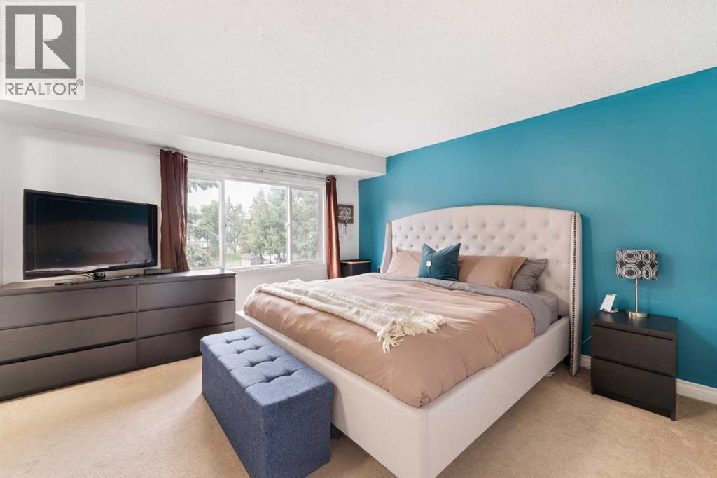 Single Family House for Sale in  Woodborough Terrace SW Woodbine Calgary 