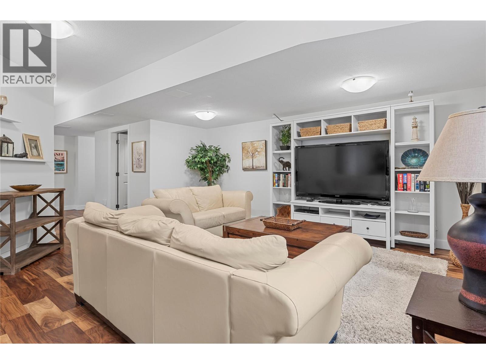 14 1581 20 Street Northeast, Salmon Arm