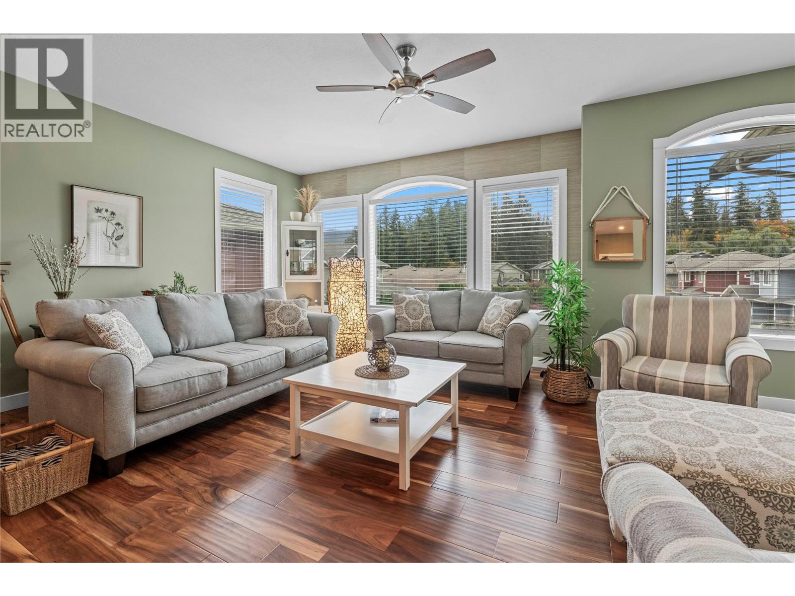 14 1581 20 Street Northeast, Salmon Arm